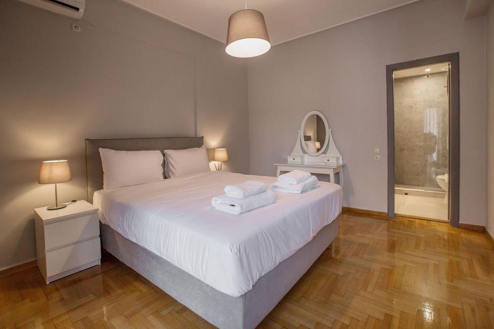Cozy apartment in Syntagma-Plaka by GHH Ateny Zewnętrze zdjęcie