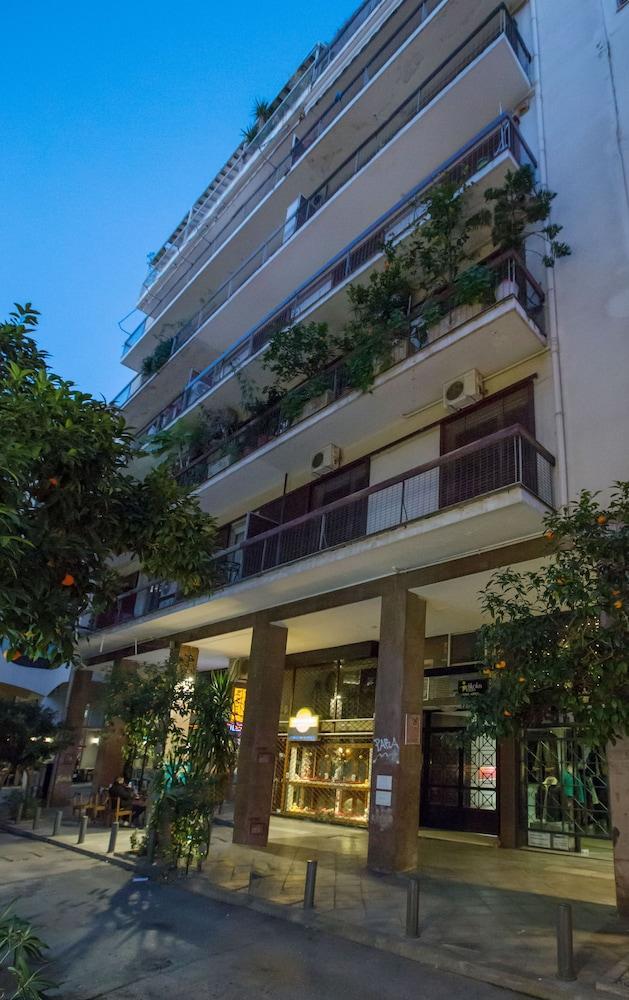 Cozy apartment in Syntagma-Plaka by GHH Ateny Zewnętrze zdjęcie